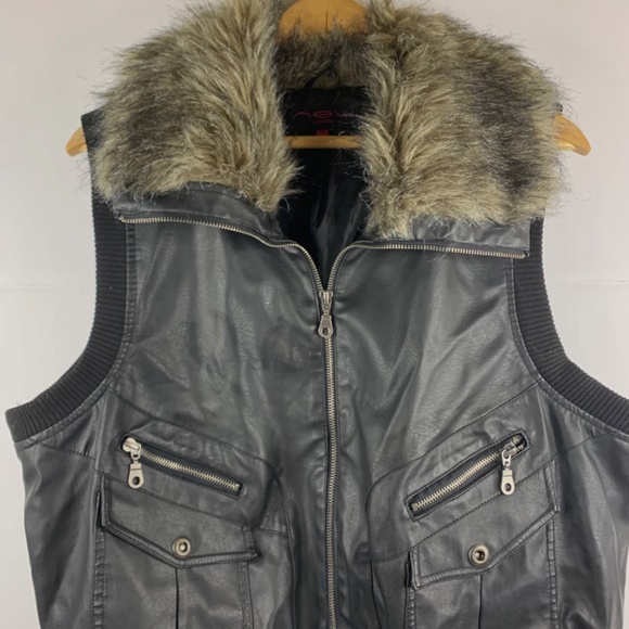Women’s faux fur neck/ leather vest/jacket full zip up utility/biker/grunge - Picture 2 of 11